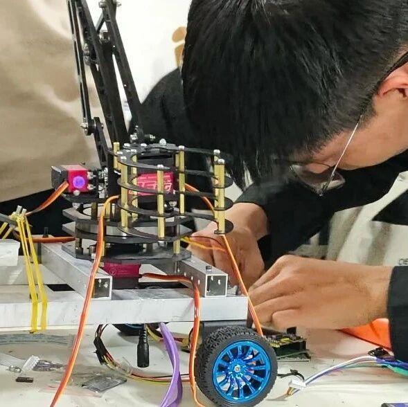 快来看看ROBOTAC备赛日常吧~